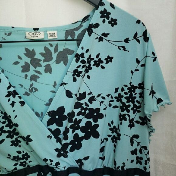 Cato Blue Black Floral Faux Wrap V Neck Top Flutter Sleeves Woman Size 18/20W - Picture 5 of 11